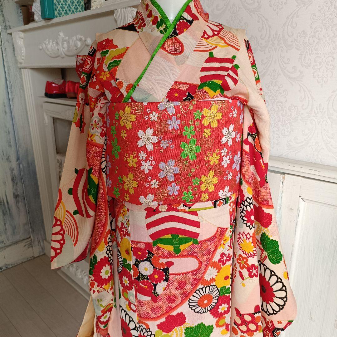 アンティーク薄ピンクの着物と3歳着物