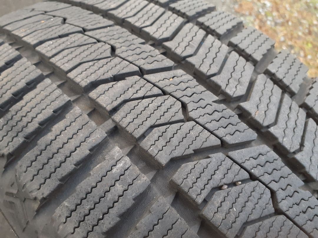 深溝22年47週　TOYO　スタッドレスタイヤ 205/55R16インチ 4本