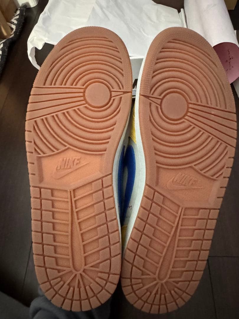 Travis Scott canary Air Jordan1 Low 新品