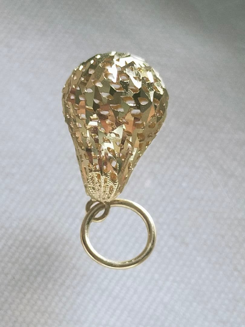 K18　イエローゴールド　18金水滴型ピアスチャーム