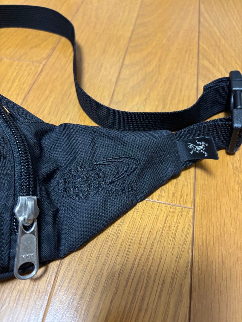 BEAMS ARC'TERYX別注URBAN FANNYボディバッグ