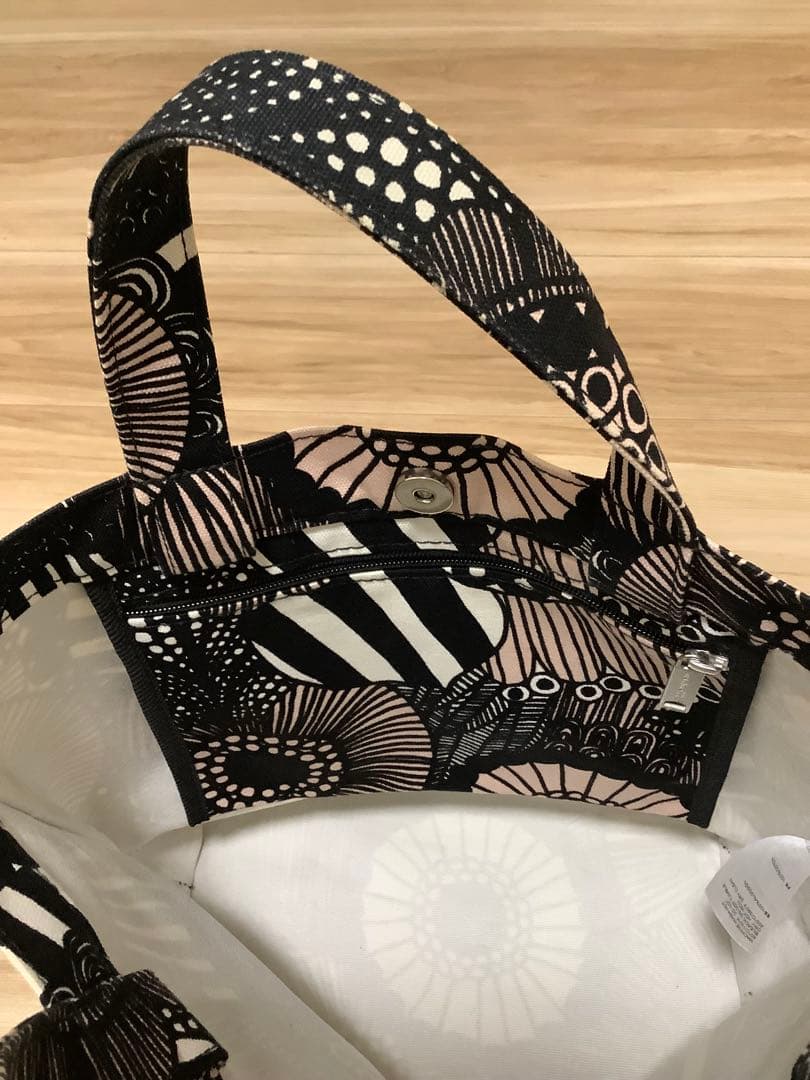 マリメッコシイルトラプータルハトートバッグ(美品)