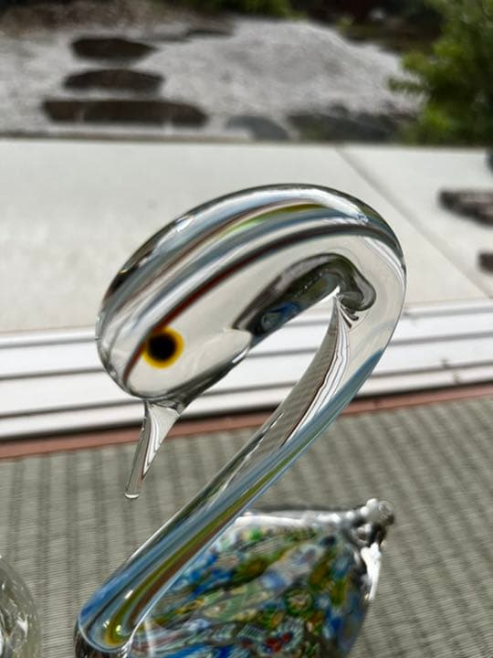 マルティグラス　2羽の白鳥のつがい(模様入り)