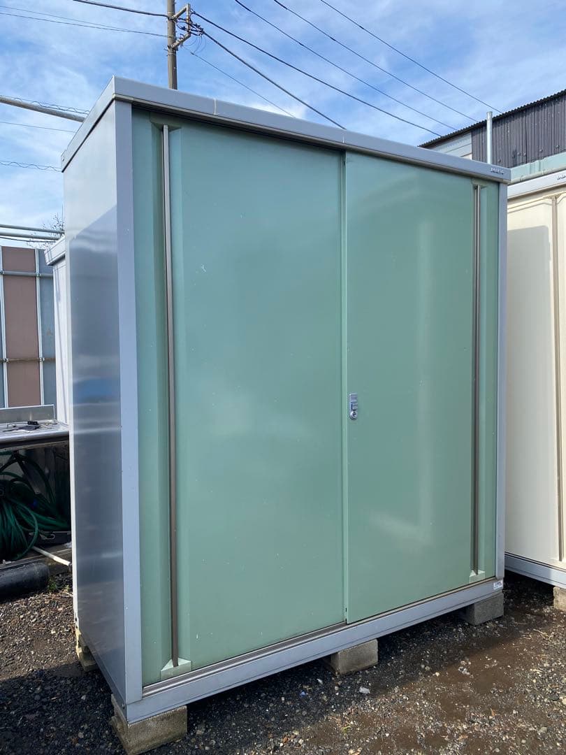 イナバ物置　倉庫　収納庫イナバ物置 二台