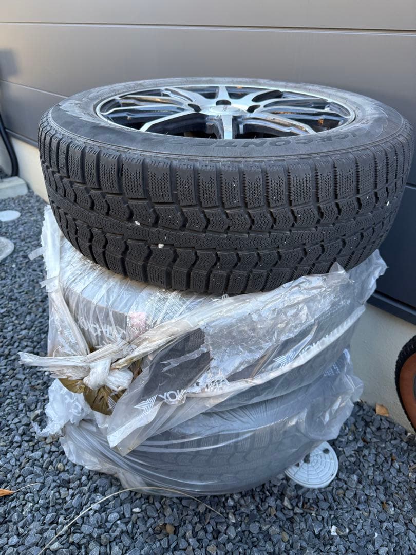 215/60R17 スタッドレスタイヤ ホイール付き4本セット