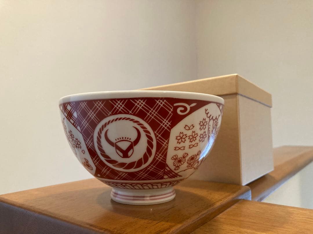 吉野家　どんぶり　赤