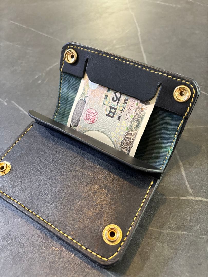 レザーウォレット　トラッカーウォレット　3層　厚手レザー　タイダイ　黒革財布