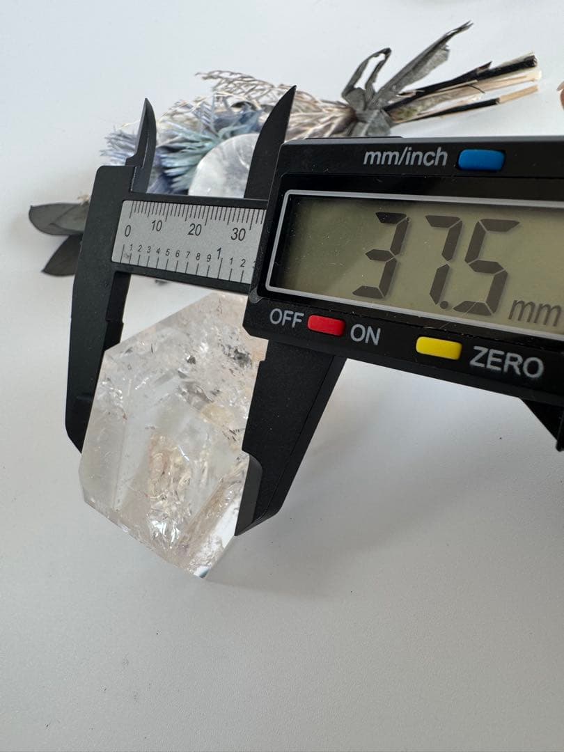 ピンクアゼツライト(流通名) フリーフォーム　ファイヤークォーツヘマタイト入り