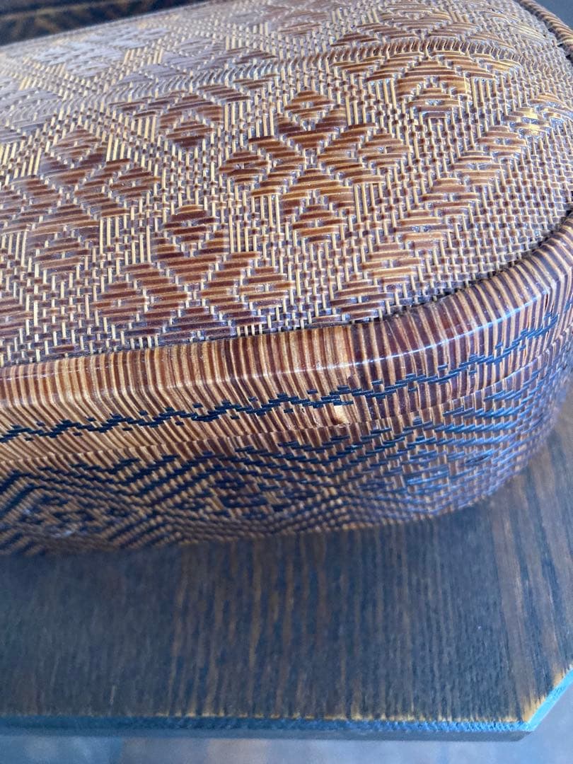 タイ・ヤンリーパオ楕円形小物入れ