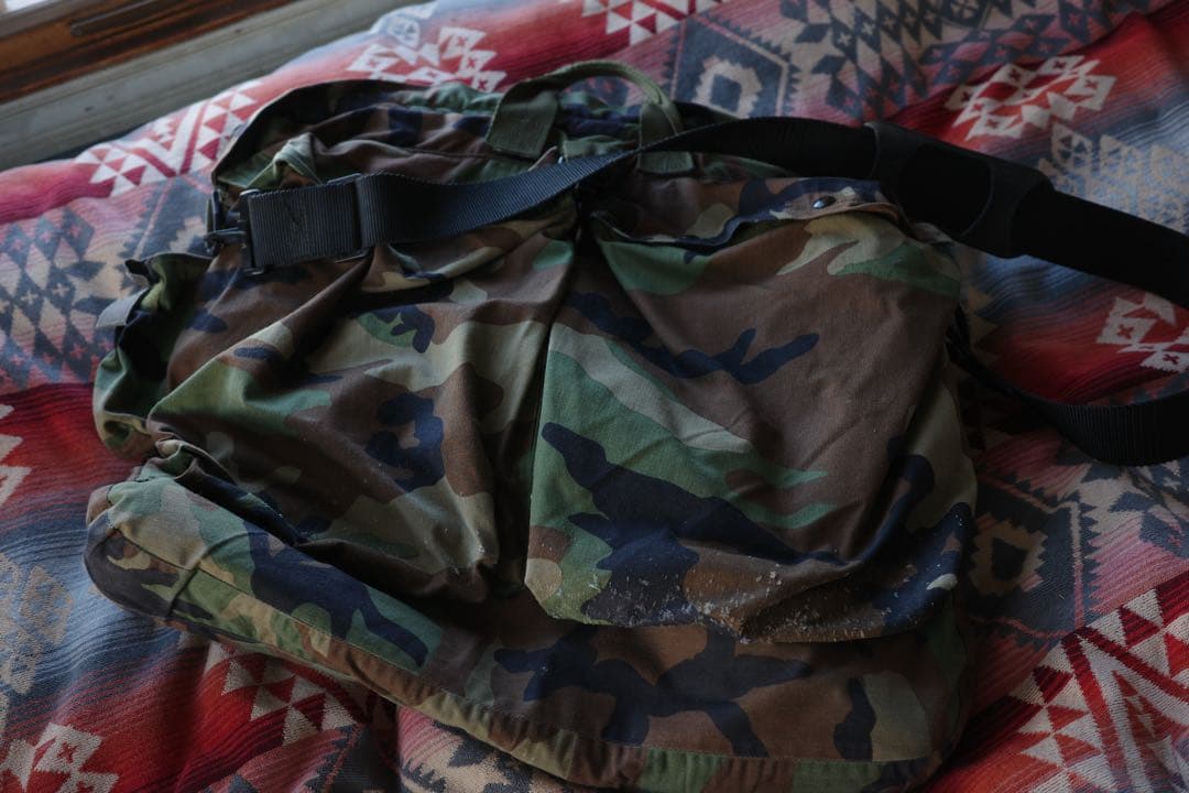 実物 USED 米軍 HGU-56/P ヘルメットバッグ ウッドランドカモ