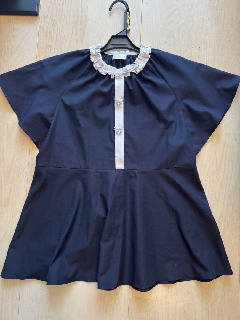 Sono ソーノ　ビジュー　ブラウス