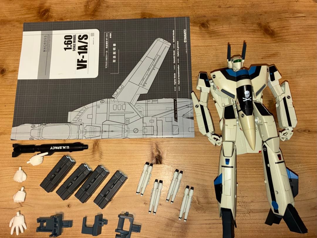 ミ*ン様 【やまと1/60】完全変形VF-1Sマックス機　vf-1バルキリーマク