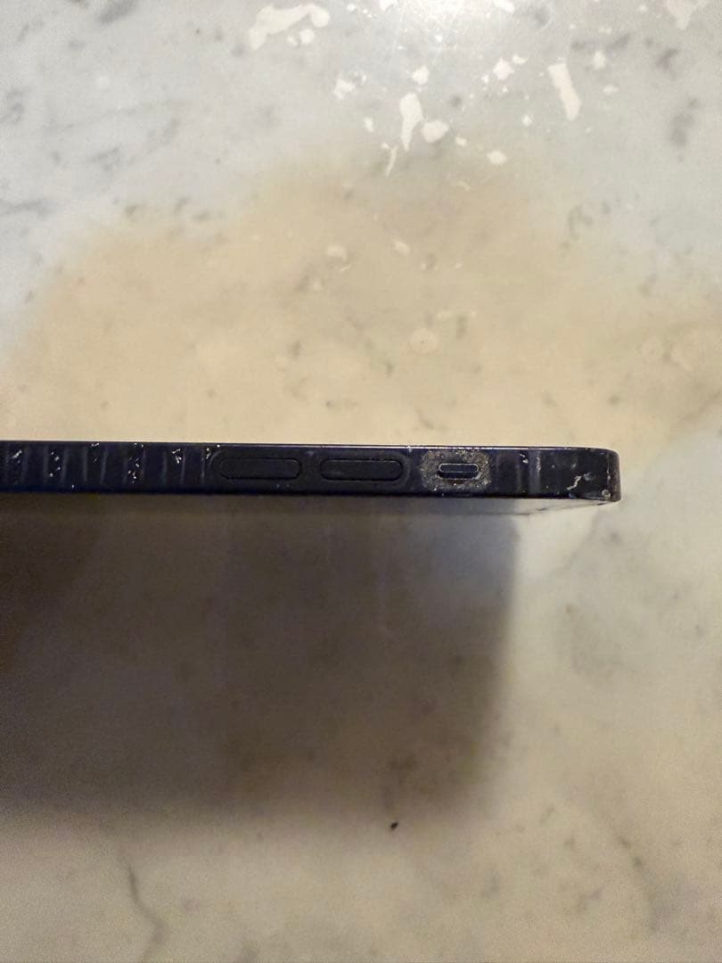 iPhone12ブラック