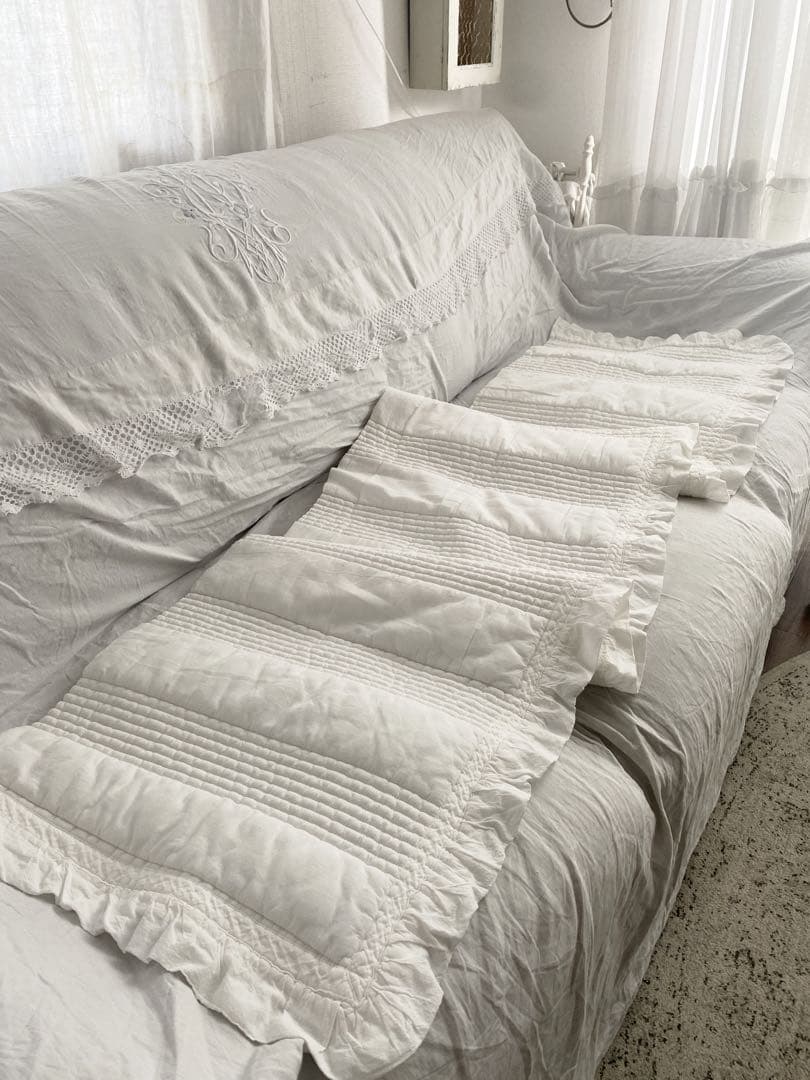 フリル　コットン　フリル　キルト　マット　45x210 カットオフホワイト