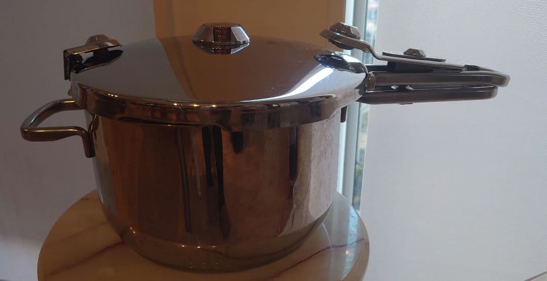 PERFECT KITCHEN タッパーウェア圧力鍋5.0L