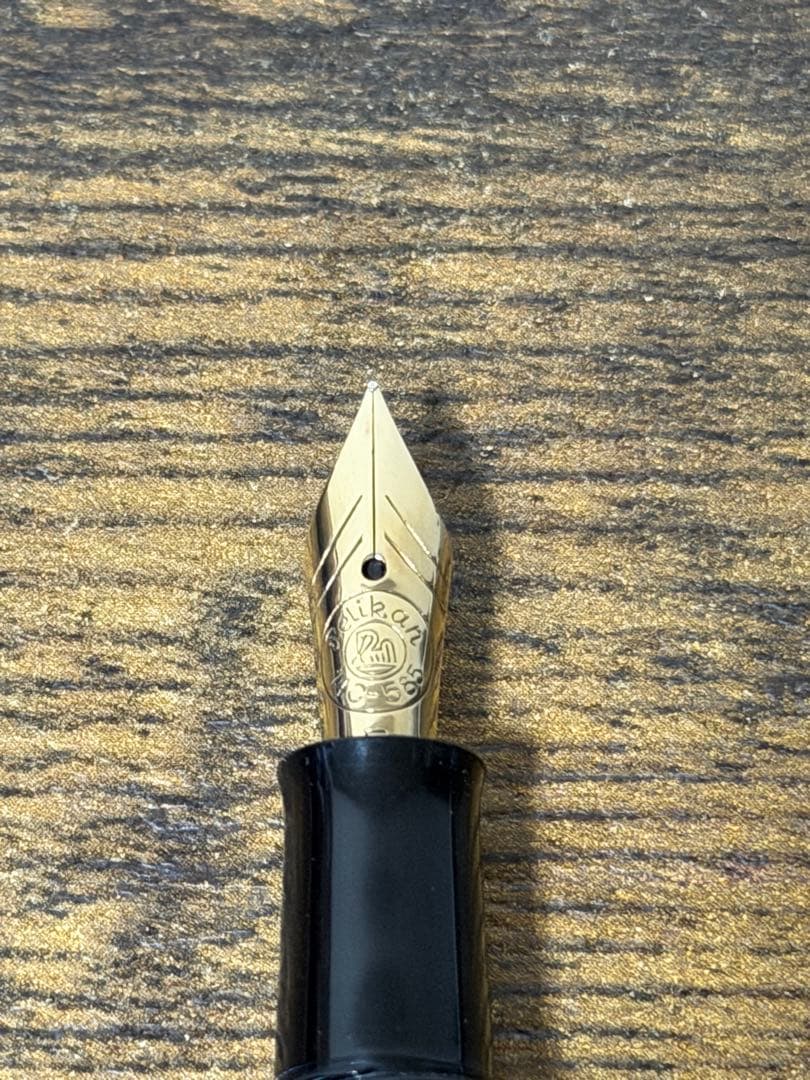 1970年代　ペリカン　万年筆　400NN ブラックストライプ　14c 細字