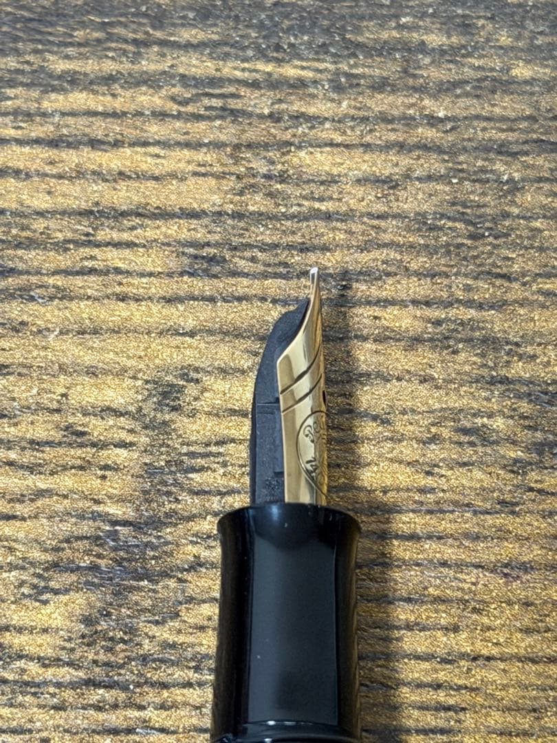 1970年代　ペリカン　万年筆　400NN ブラックストライプ　14c 細字