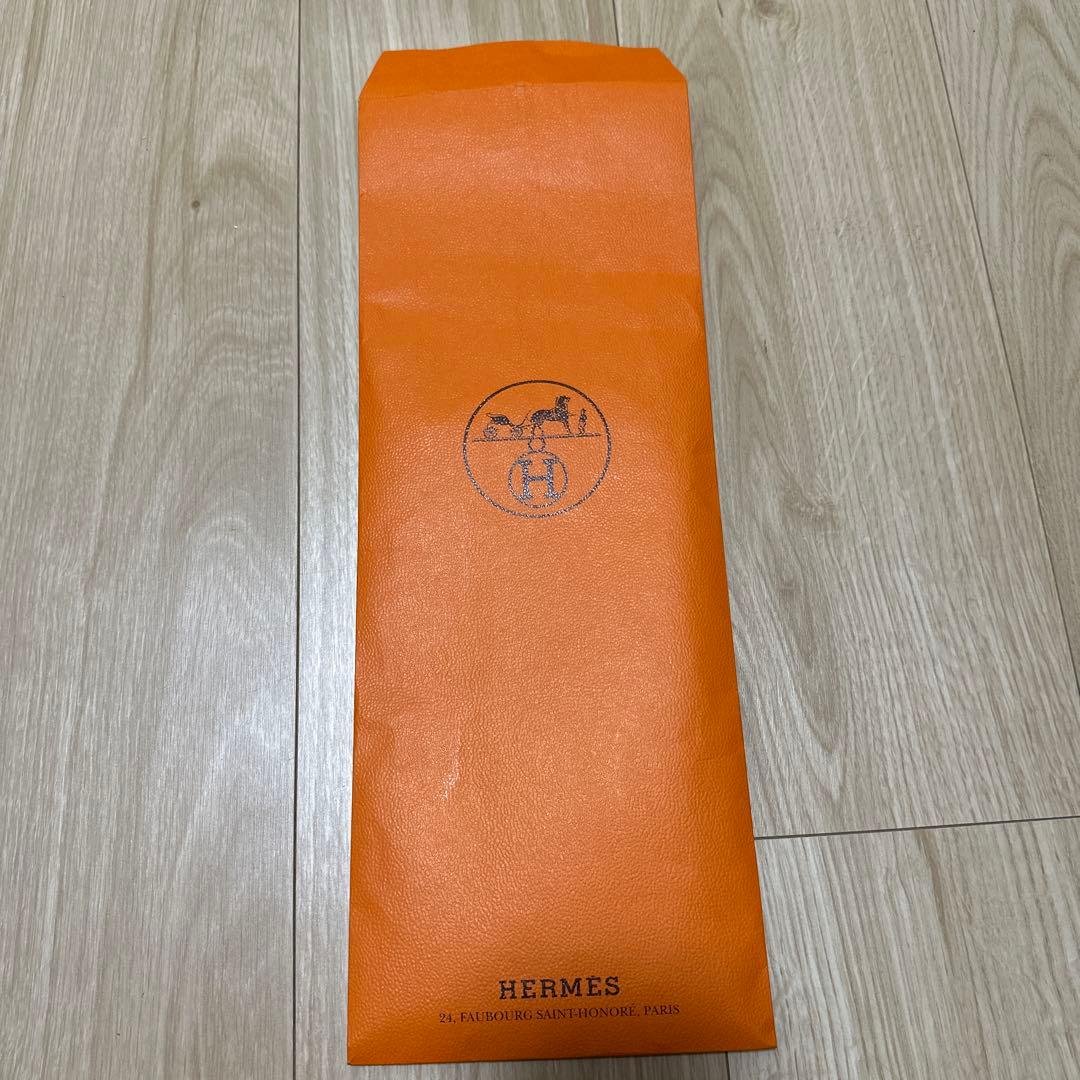 【値下げ】エルメス スカーフ カレ90 SOUS LE CEDRE【最終価格】