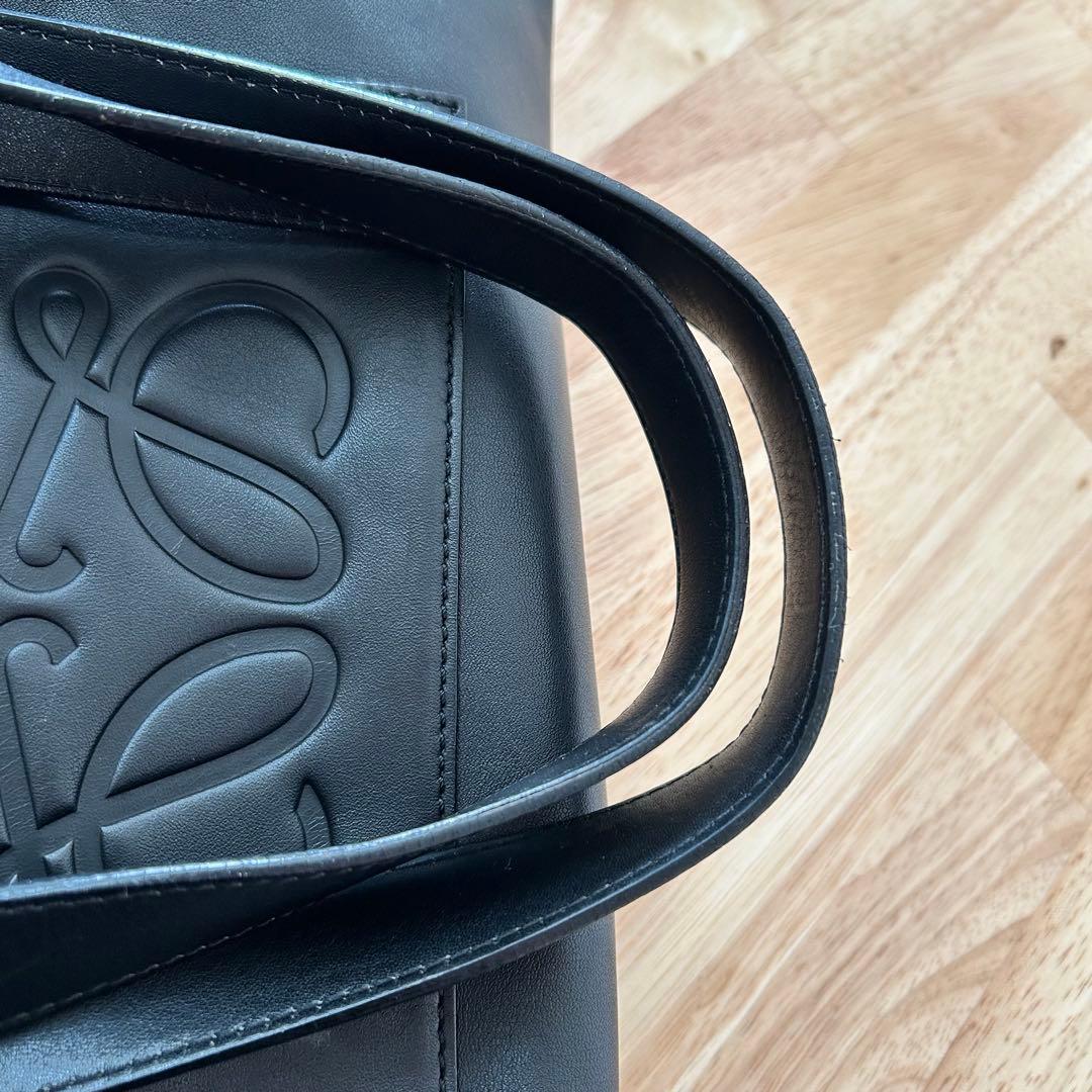 LOEWE ブラックレザートートバッグ