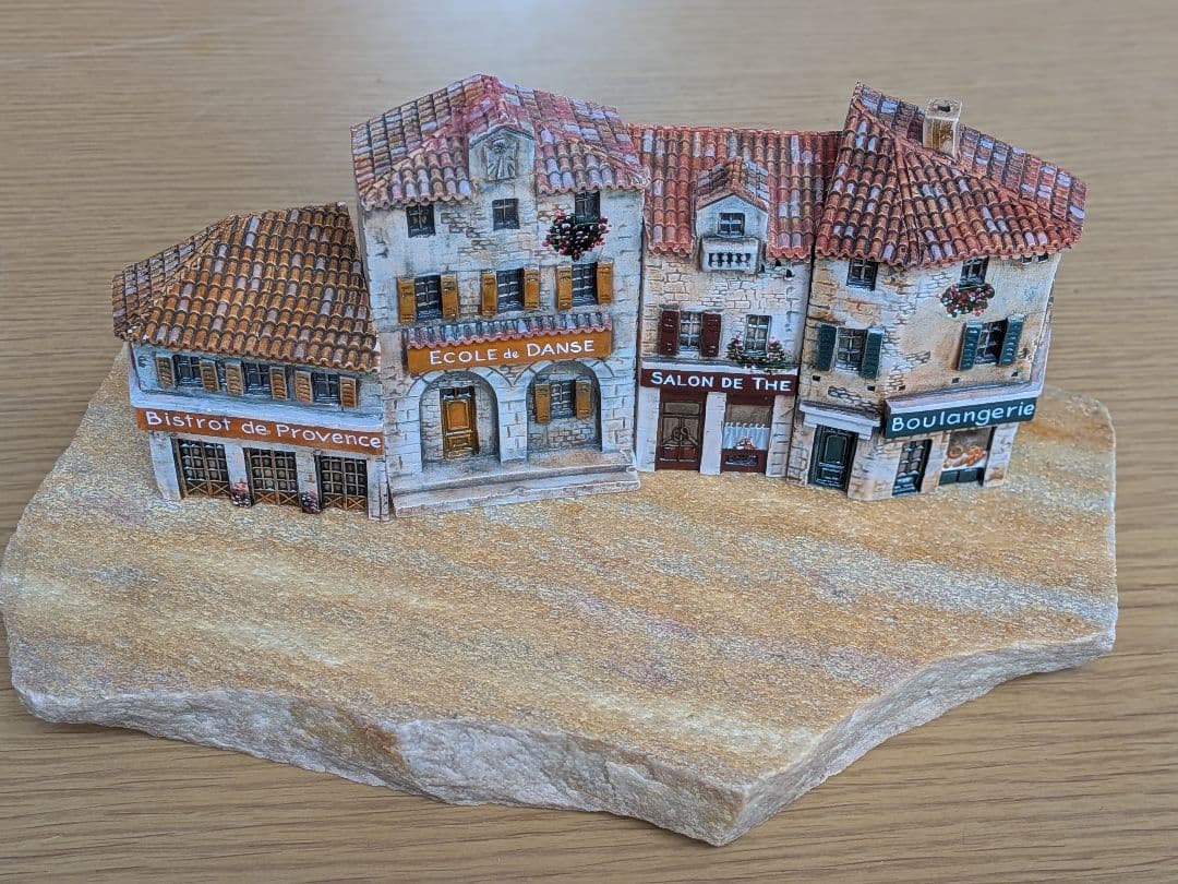 GAULT ハウス　フランスの街並み 置物 2011年製　石板付き