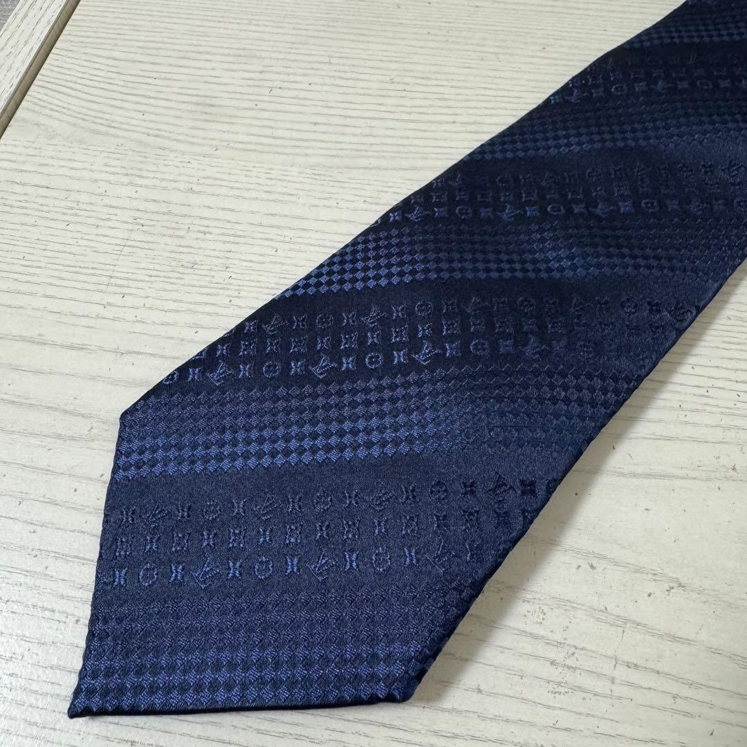 【新品同様】ルイヴィトン　クラヴァット パーティー ネクタイ　ネイビー　ダミエ
