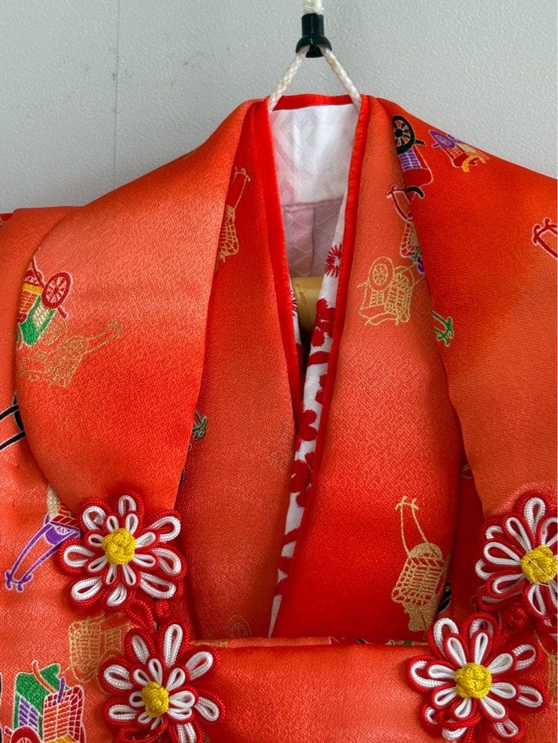 フルセット　七五三３歳女の子　きもの　被布　赤　御所車　長襦袢付　小物　7049