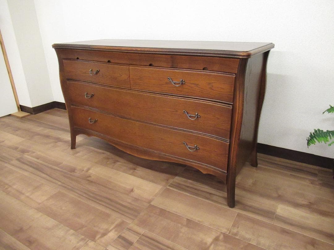 リビングチェスト