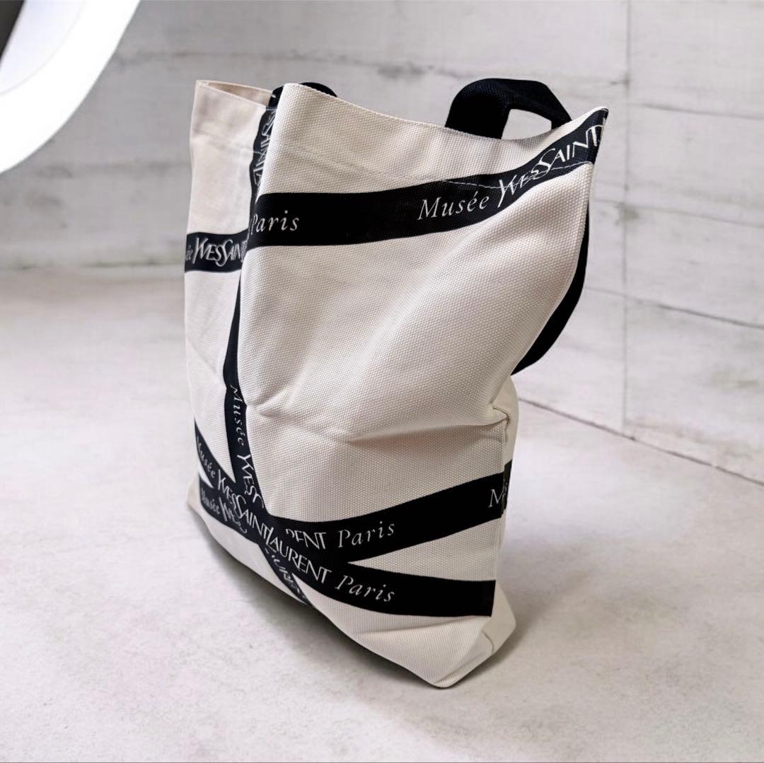 P*o様 イブ•サンローラン　パリ美術館限定トートバッグ　新品•未使用