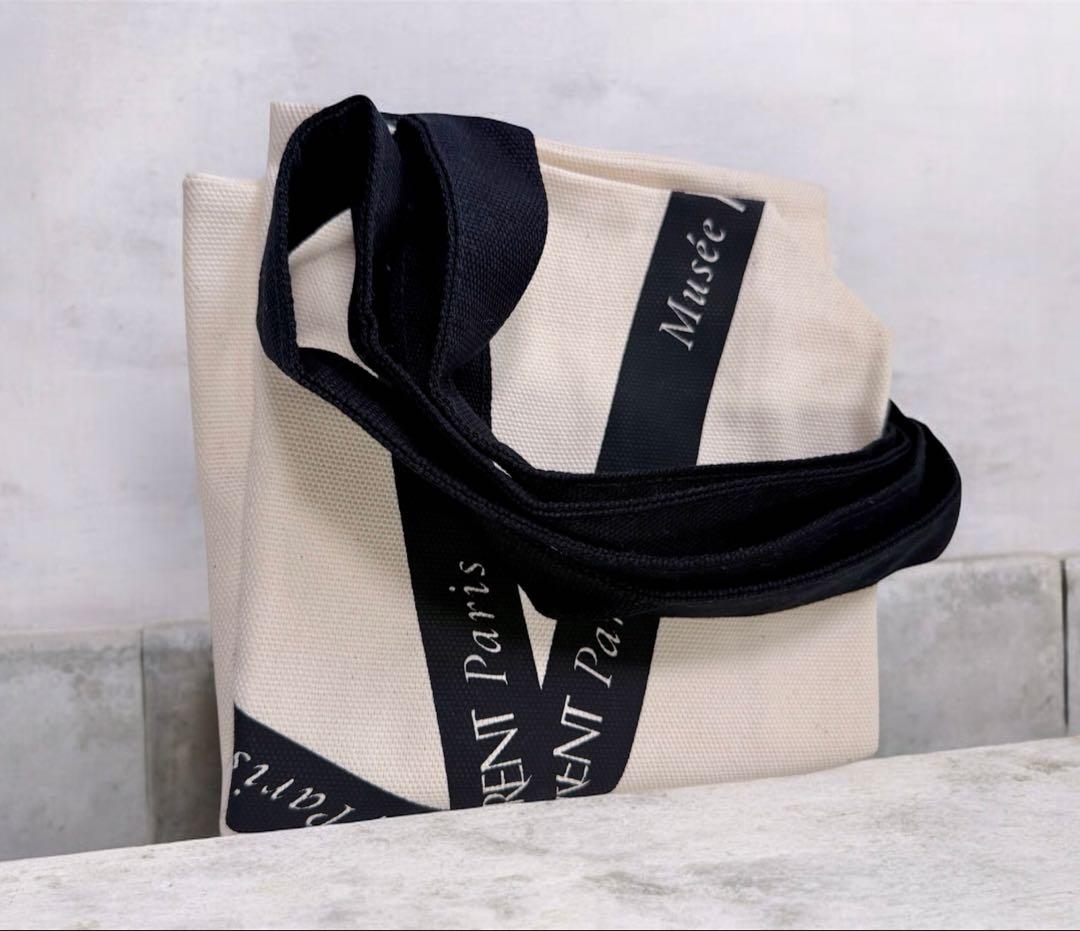 P*o様 イブ•サンローラン　パリ美術館限定トートバッグ　新品•未使用