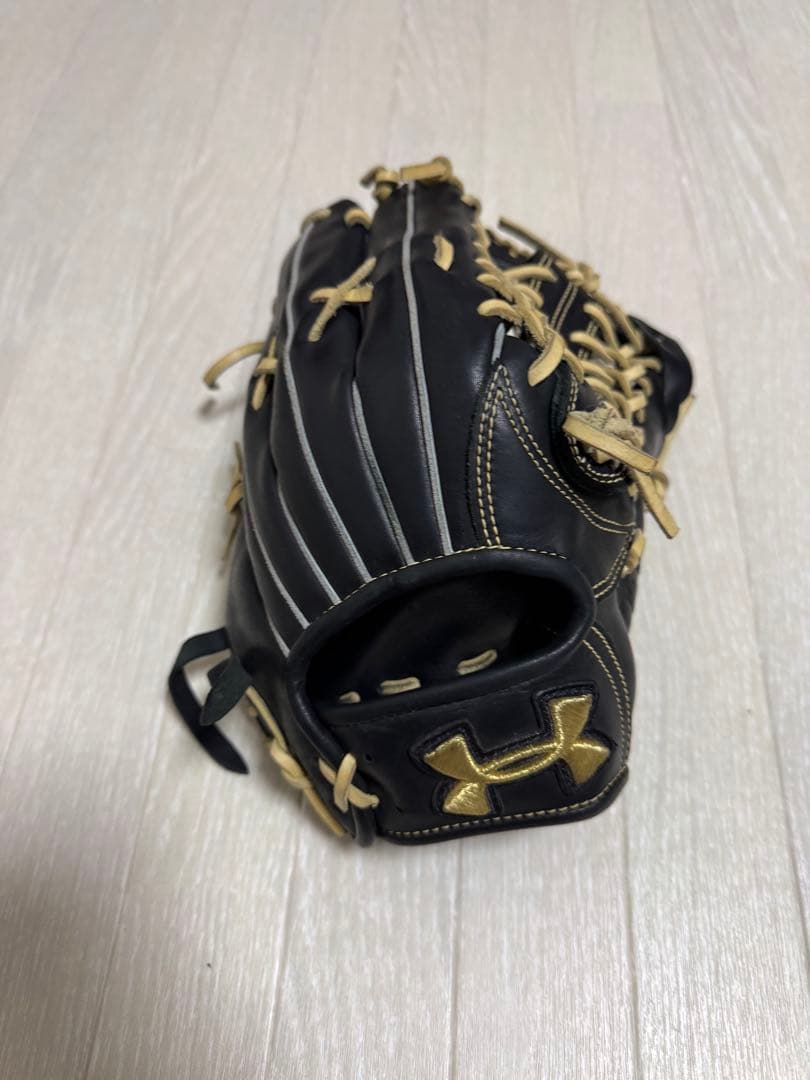 アンダーアーマー 軟式外野用