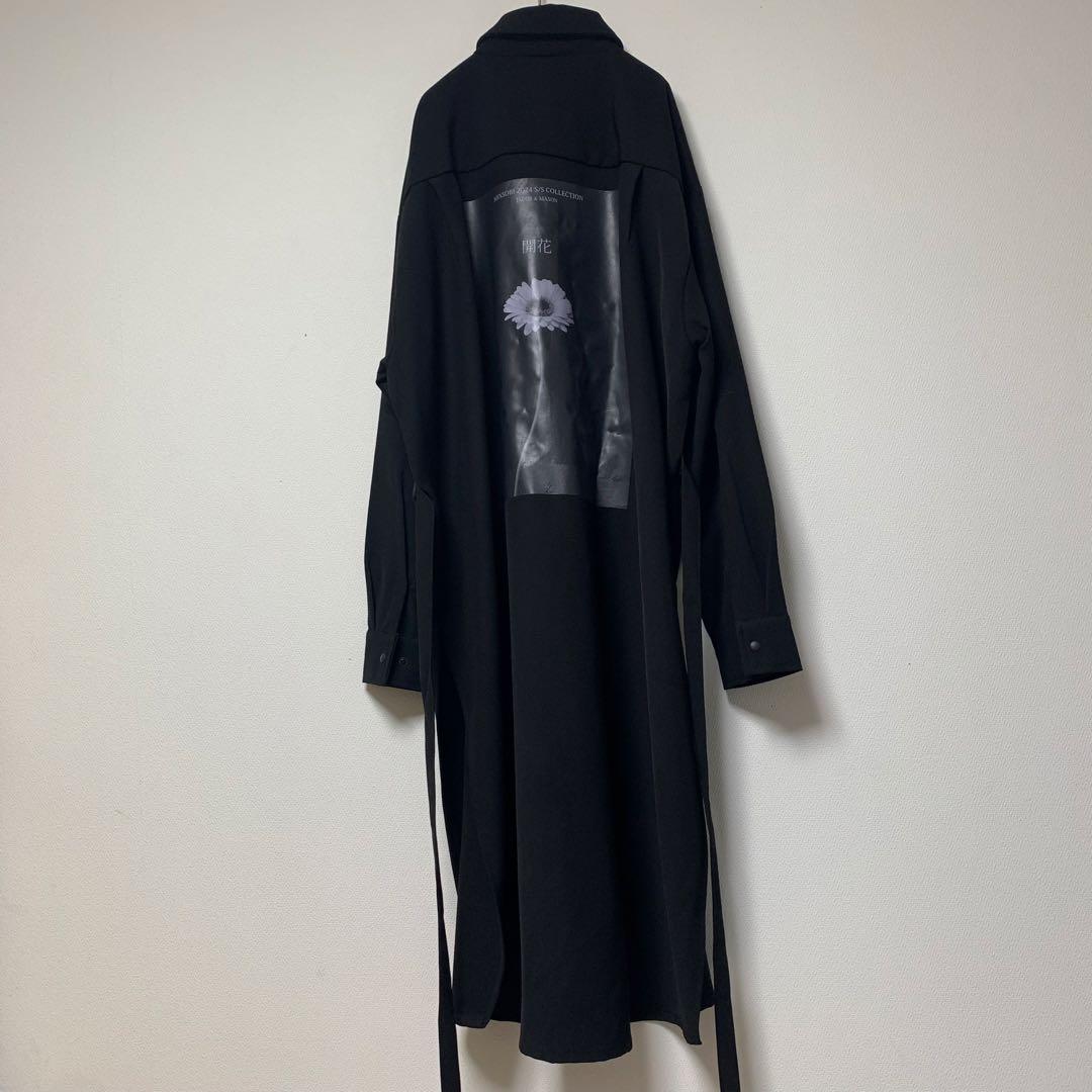 【minsobi】フラワーロングシャツ　コート ロング丈スリット　ブラック 花