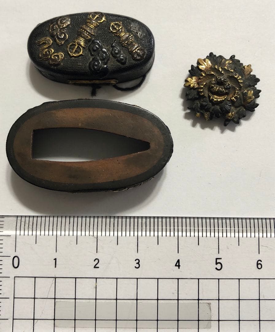 刀装具　三鈷杵図【頭、縁、釦】