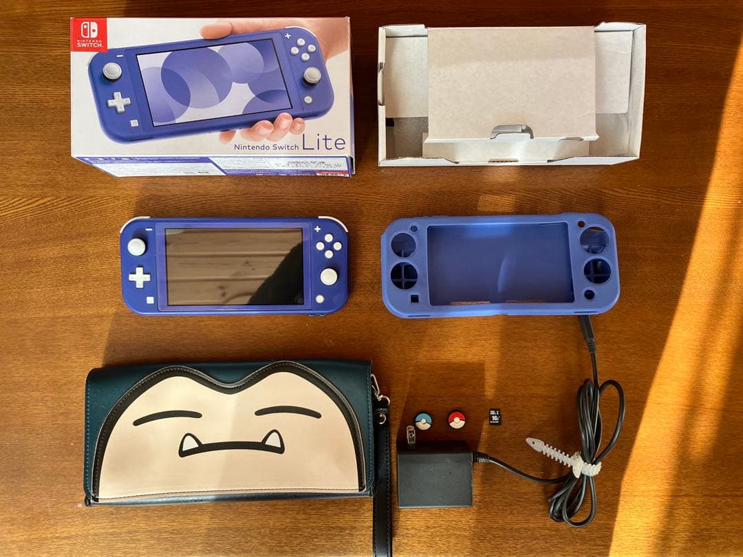 A*T様 Switch Nintendo Lite ブルー