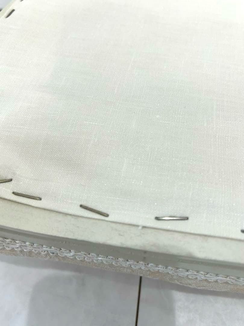 イタリアフットスツール　猫脚ホワイトベージュ　W34✖️D23.5✖️H20.5cm