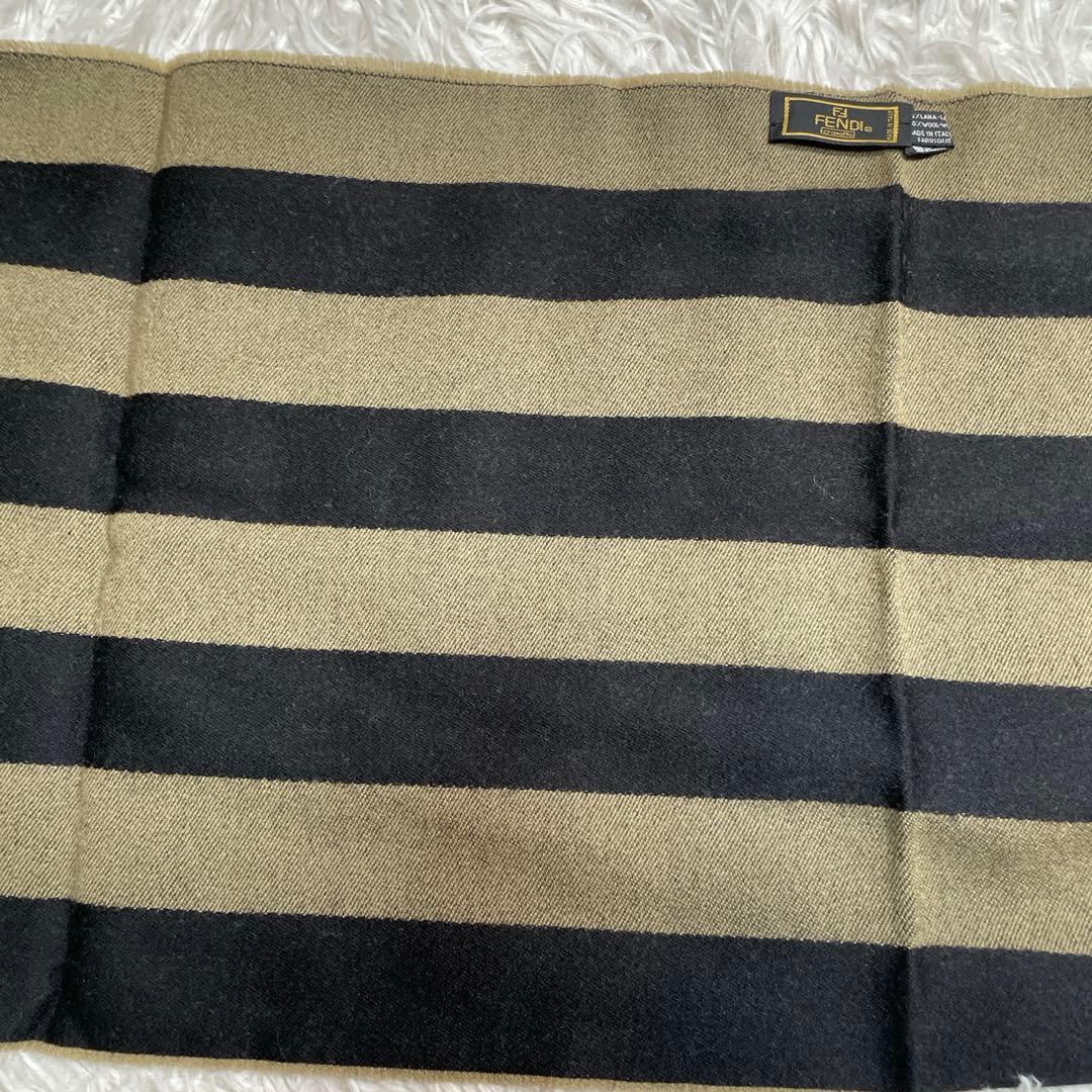 美品　フェンディ　ズッカ柄　マフラー　ウール100% イタリア製
