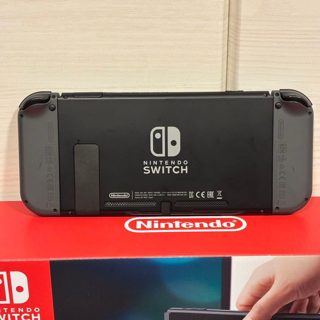 週末特価　Nintendo Switch 本体＋おまけ　動作確認・初期化済み