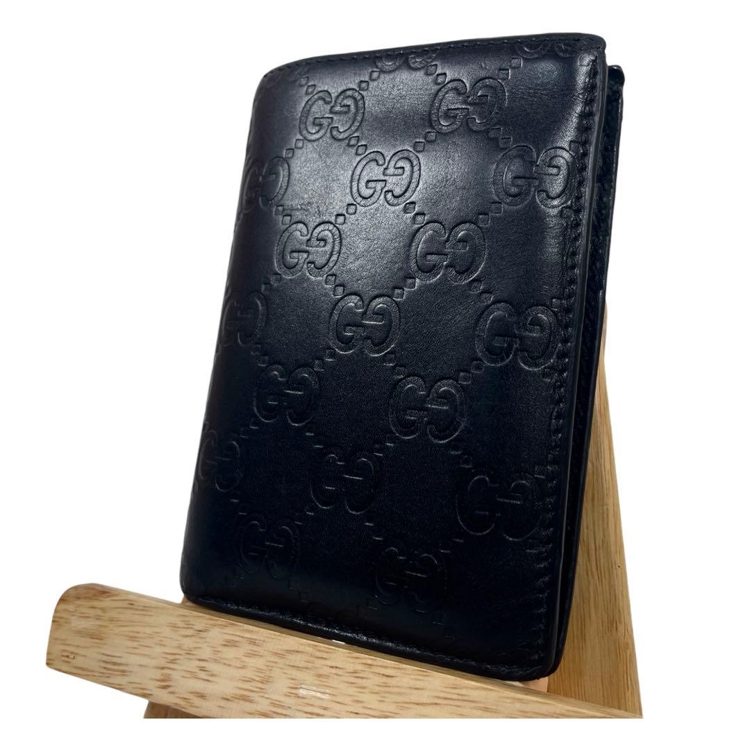 グッチ　収納多数！　折り財布　カード入れ　シマレザー　GG総柄　レザー　ブラック