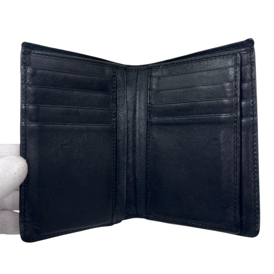 グッチ　収納多数！　折り財布　カード入れ　シマレザー　GG総柄　レザー　ブラック