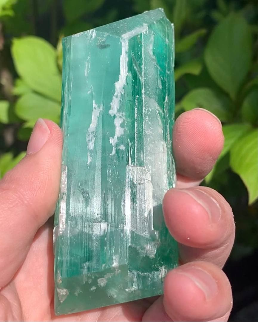 巨大ヒデナイト結晶/グリーンスポーデュメン/クンツァイト