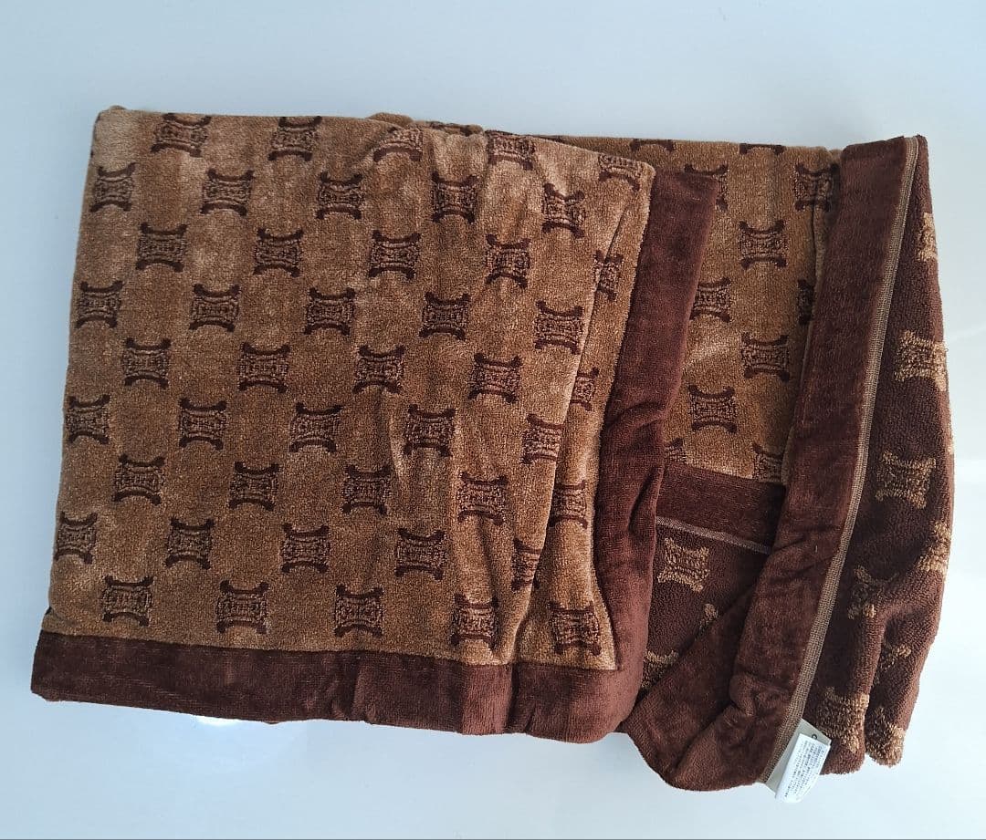 CELINE 　マカダム総柄　ご家庭で洗えるハーフタオルケット/ブランケット