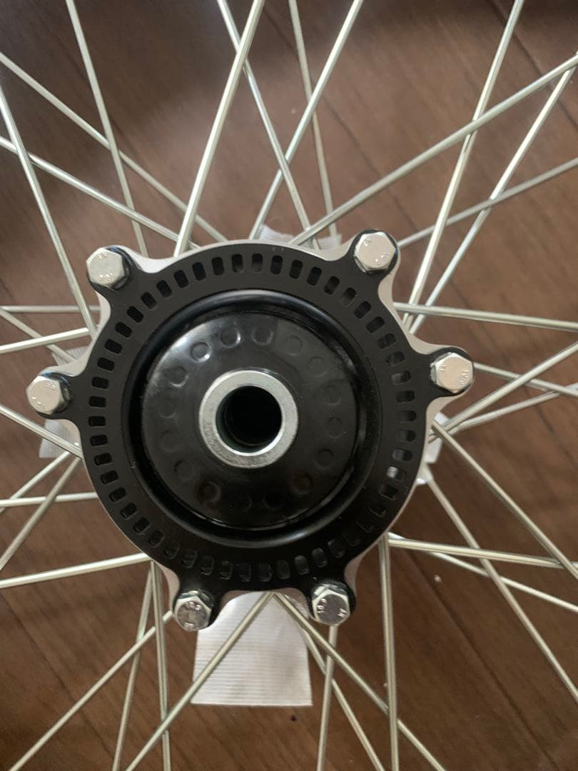 ホンダCRF 250L 2021年モデル以降、タイヤ付き前輪と後輪、