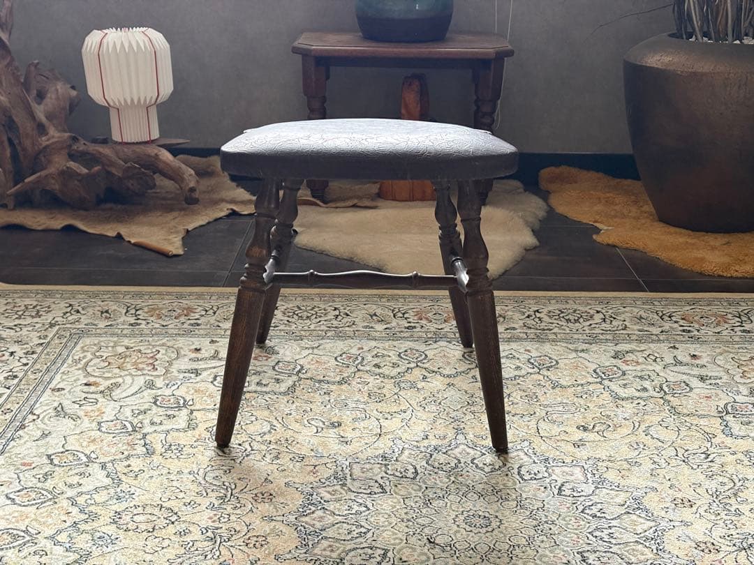 レザースツール　リベット打ち　ろくろ脚　サイドスツール　レトロ　Z