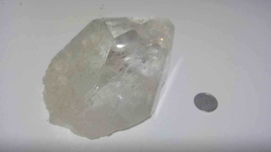 クオーツ置物　パワーストーン原石　置物