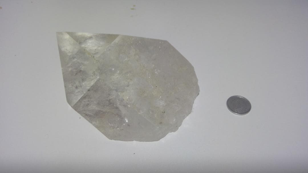 クオーツ置物　パワーストーン原石　置物