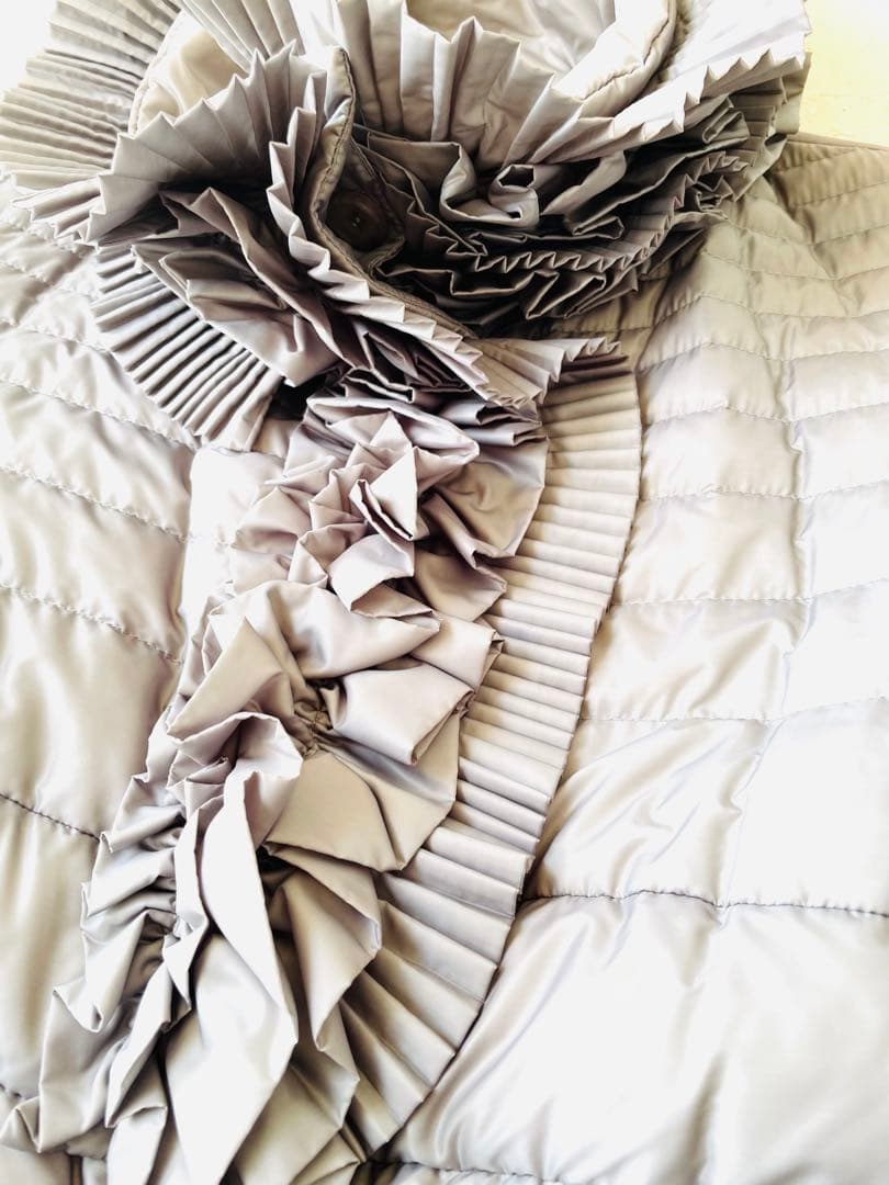 エルマンノシェルビーノ　ビジュ　フリル　ダウンジャケット 訳あり