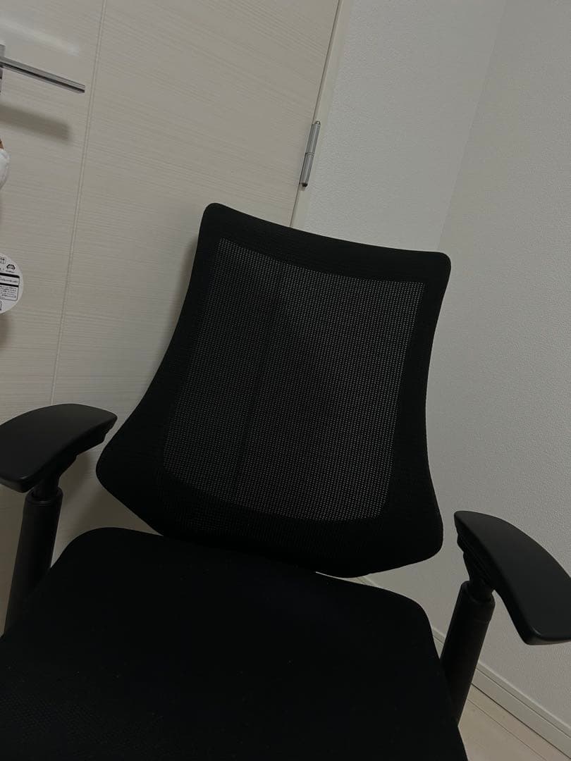 イトーキ エフチェア　アジャスタブル肘　オフィスチェア　処分価格