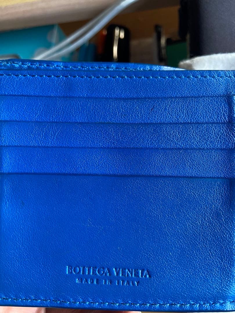 Bottega Veneta マキシイントレチャート　二つ折り財布 ブルー