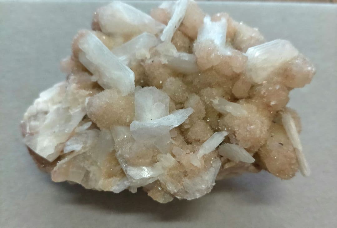 束沸石　原石1点　重さ約360g