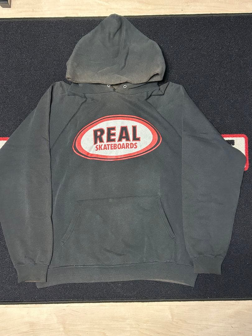 REAL SKATEBOARDS パーカー