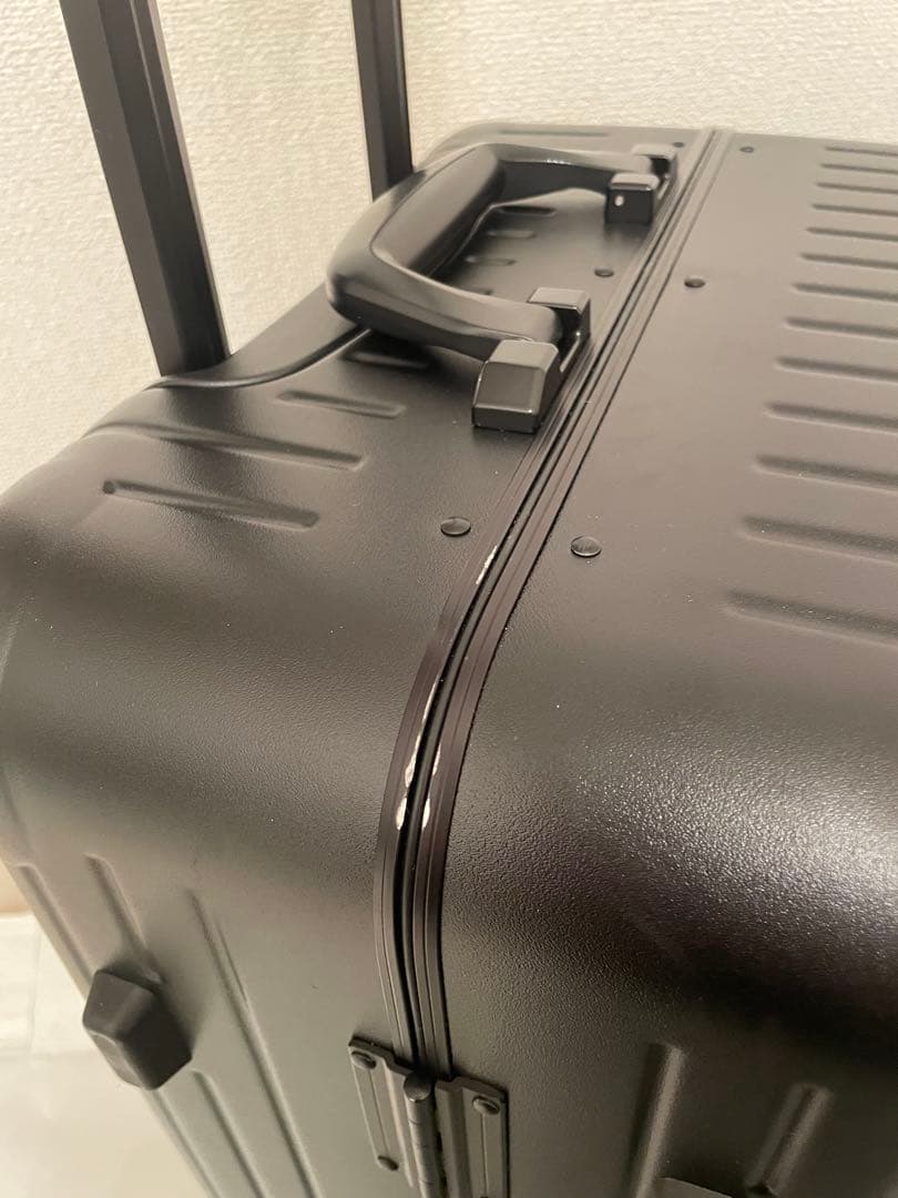 グリフィンランド　スーツケース　キャリーケース Mサイズ